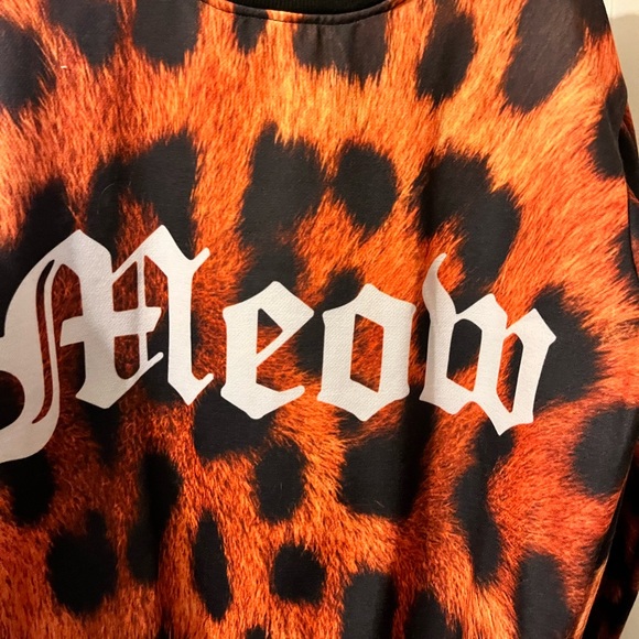 Killstar- size XL- black/orange pullover top with MEOW on it. EUC. - Picture 3 of 5